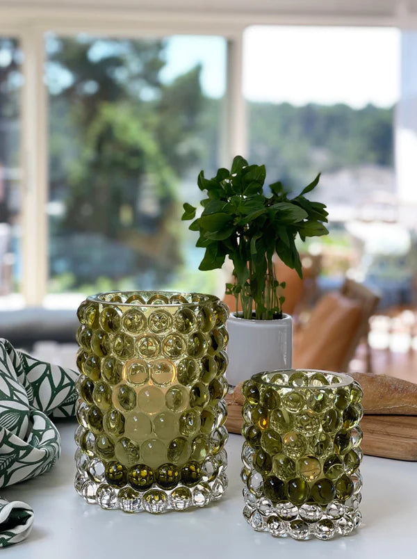 Skogsberg & Smart Hurricane Lamp Boule Medium Olive – Eksklusiv Lyslykt i Munnblåst Glass