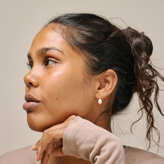 Enamel Copenhagen - Poe studs Pearl